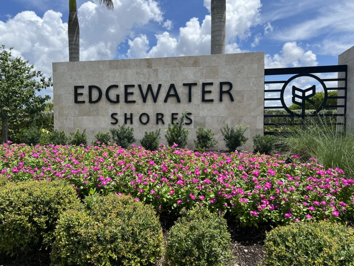 Edgewater Shores monument sign at Babcock Ranch®